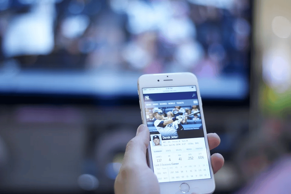 How to Stream from Phone to Roku [iOS or Android]
